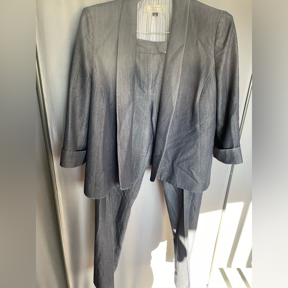 Tahari ladies navy pantsuit, size 14